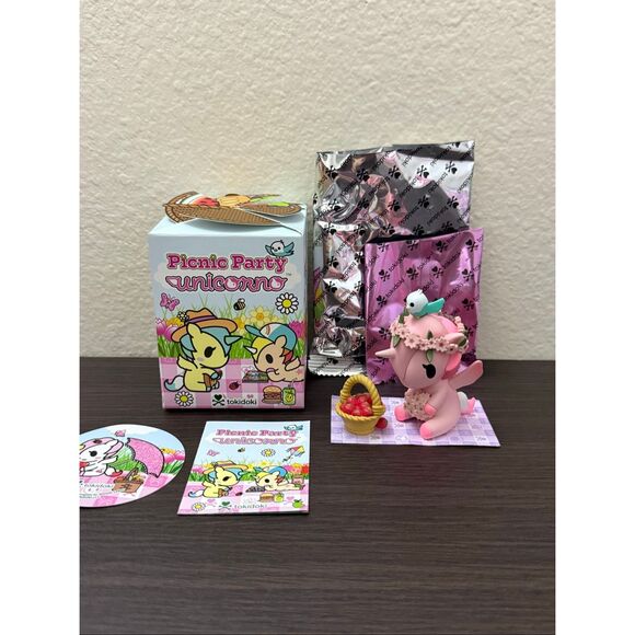 Tokidoki Picnic Party Unicorno Blind Box Figure - Berry & Birdie - Picture 1 of 5